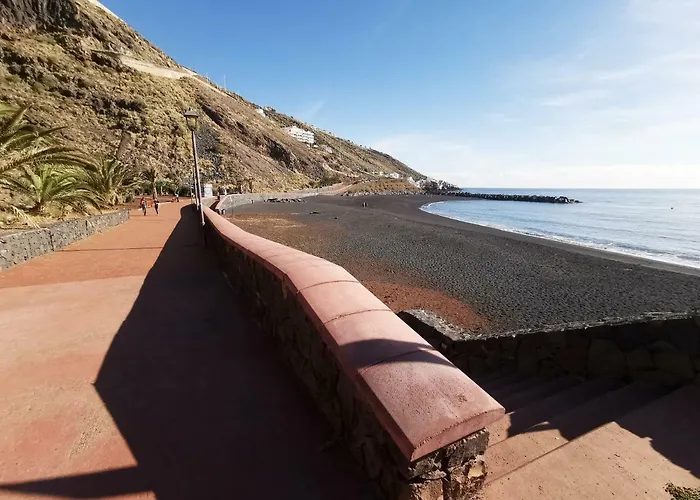 Home2book Stunning Ocean Views Pool 度假居 *